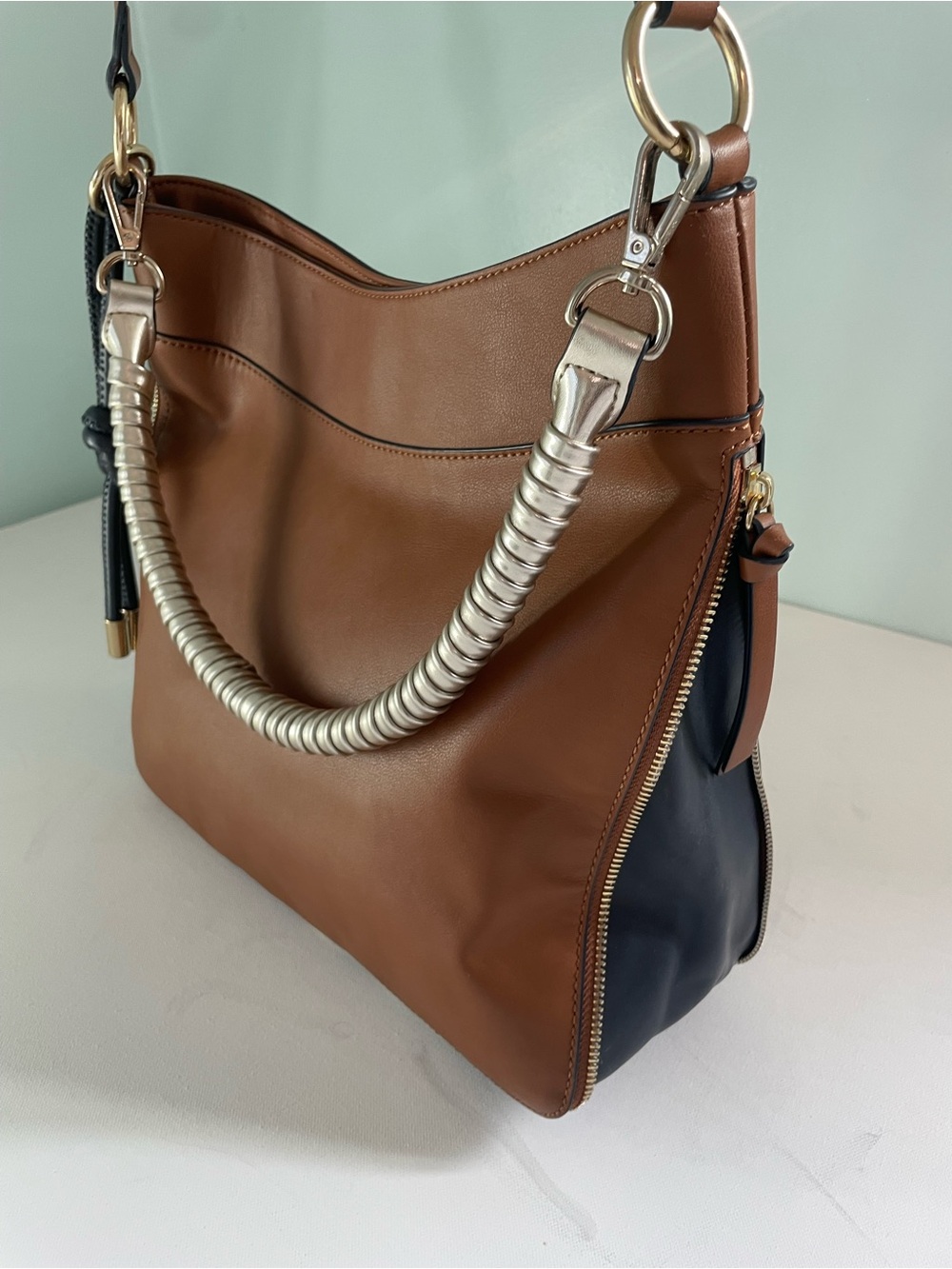 NINE WEST Shoulder bag Crossbody Two Tone Brown Navy Zipper Expands Metallic
